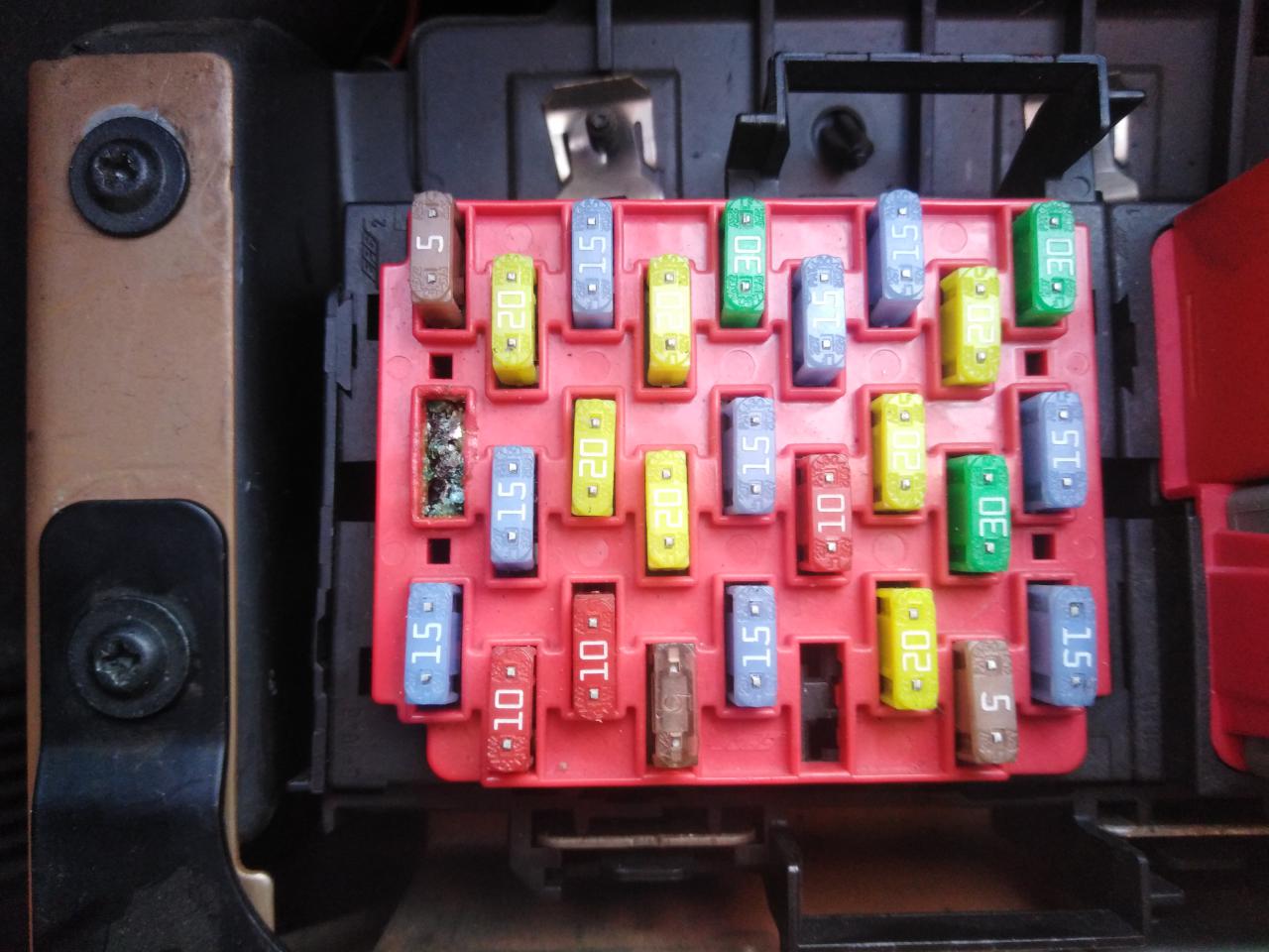 Ford Transit Fuse Box Ford Transit Sicherungskasten | atelier-yuwa.ciao.jp