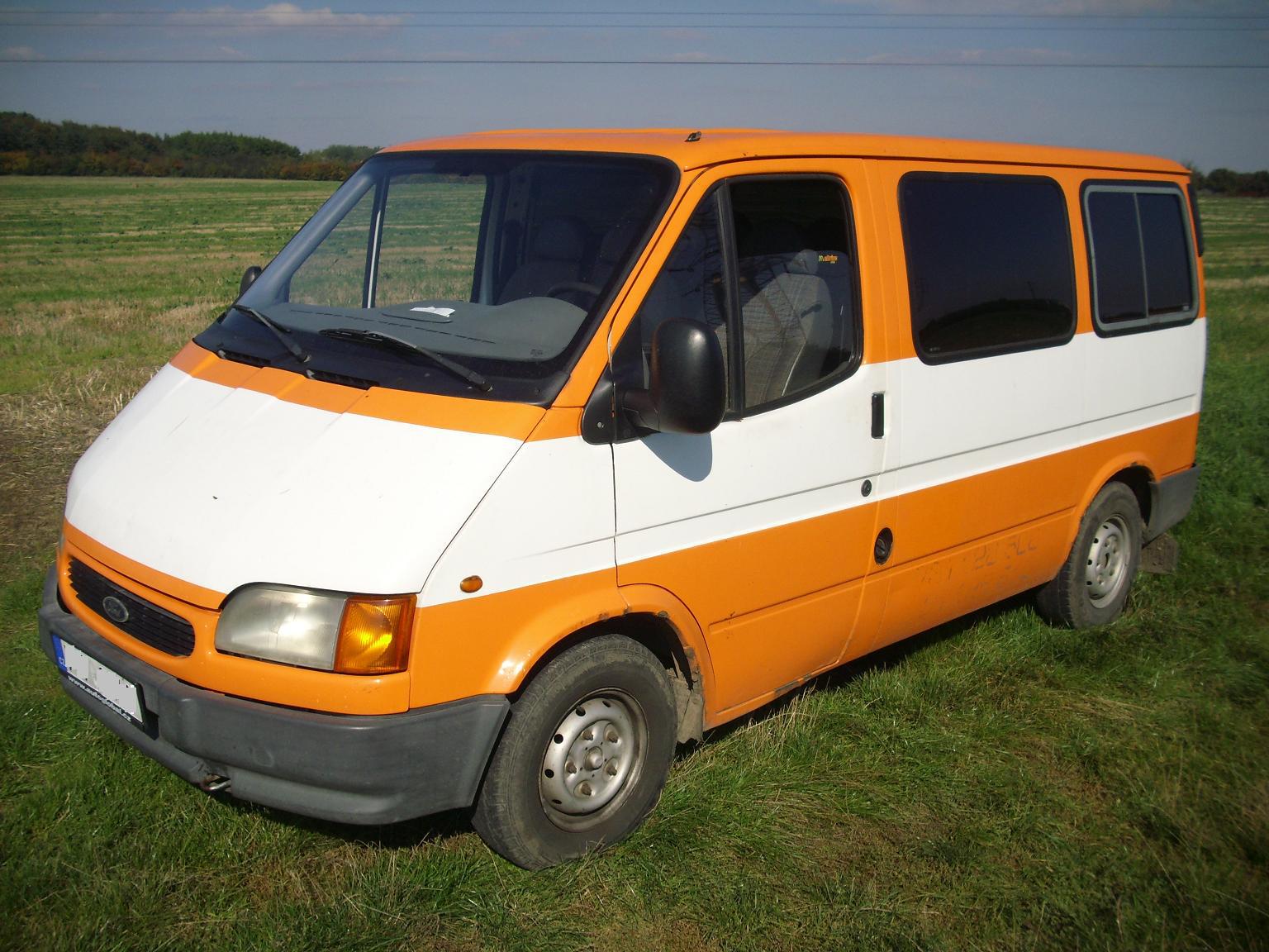 Ford transit v